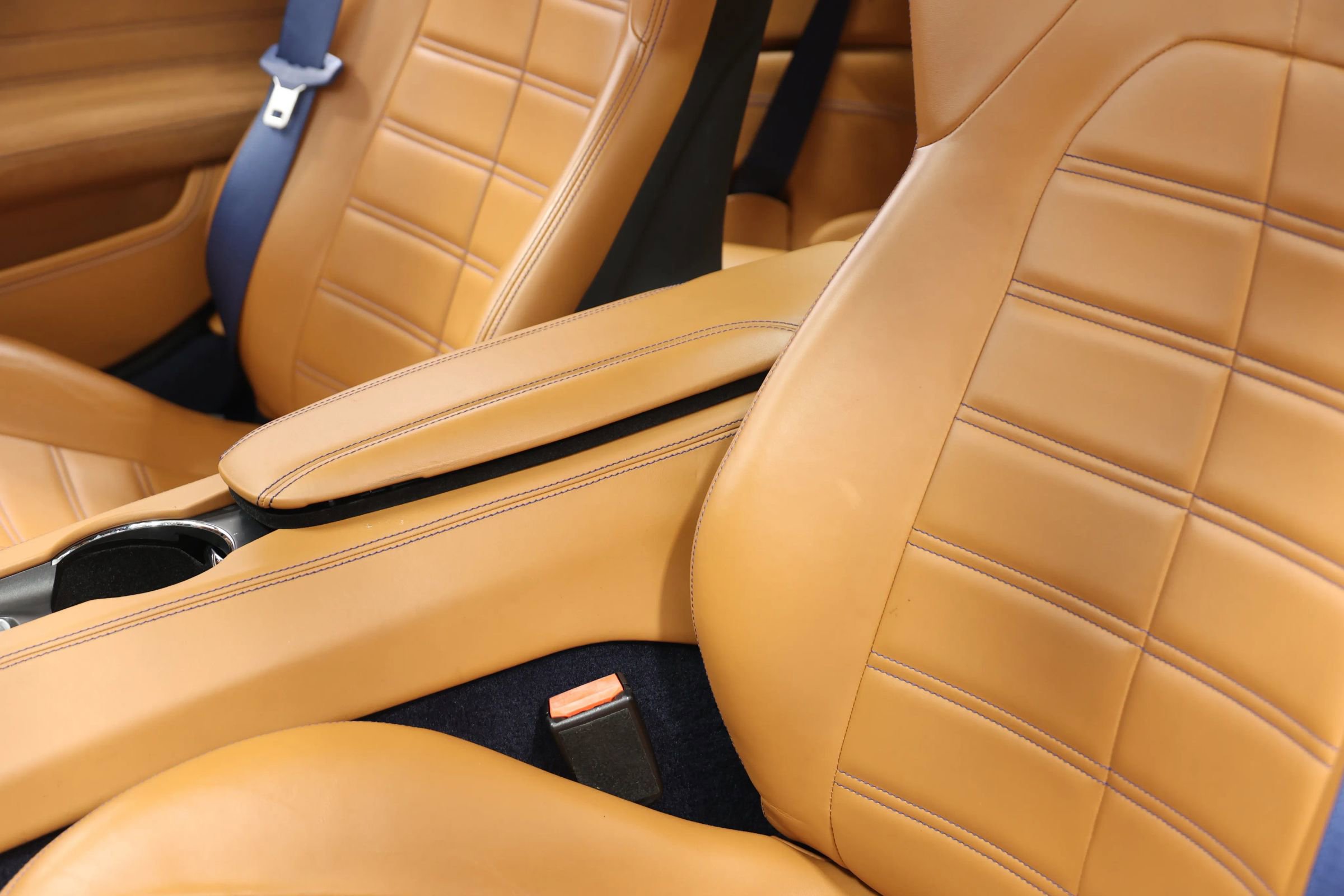 Used 2017 Ferrari California T image 23