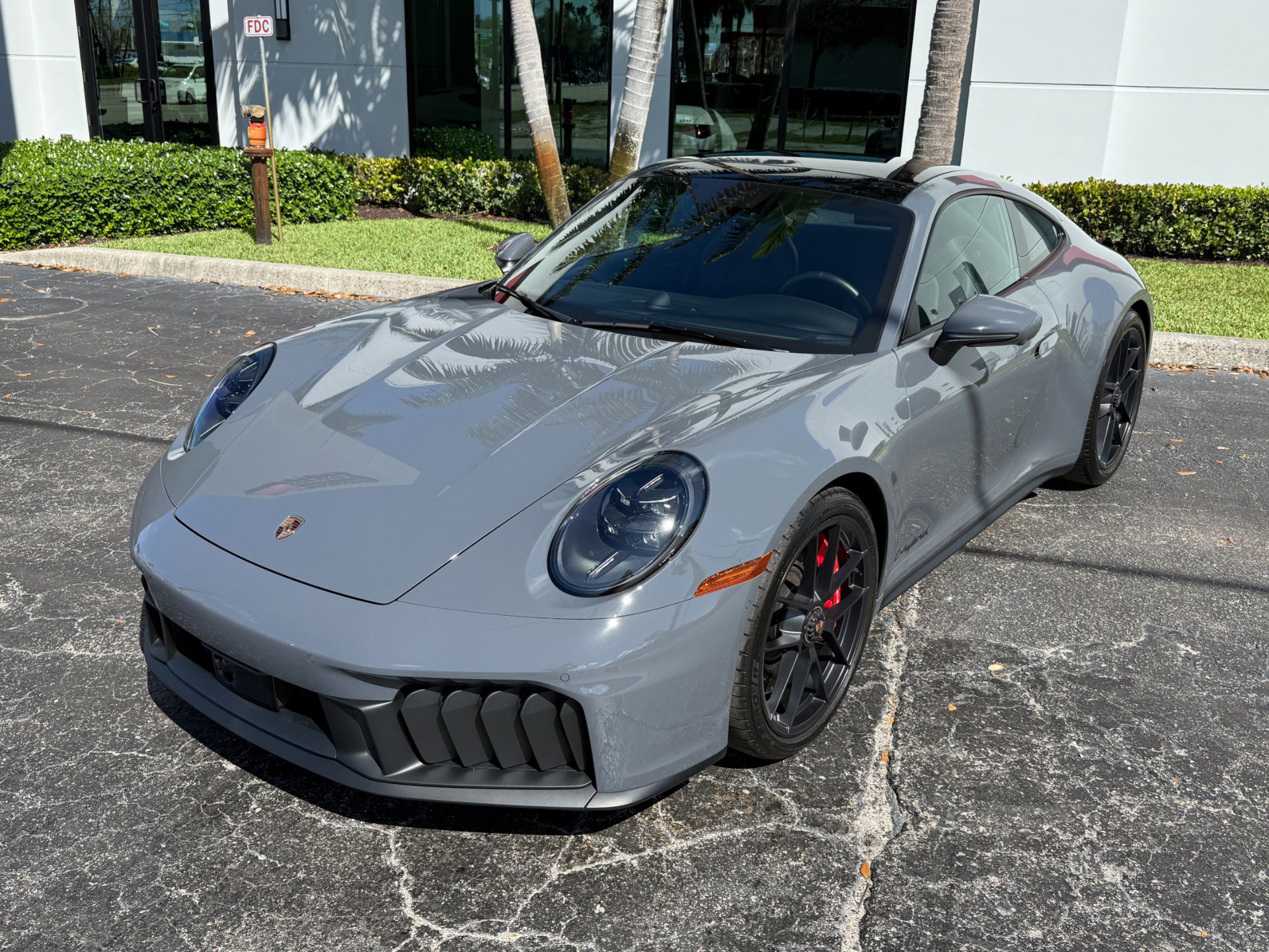 Used 2025 Porsche 911 Carrera GTS image 9