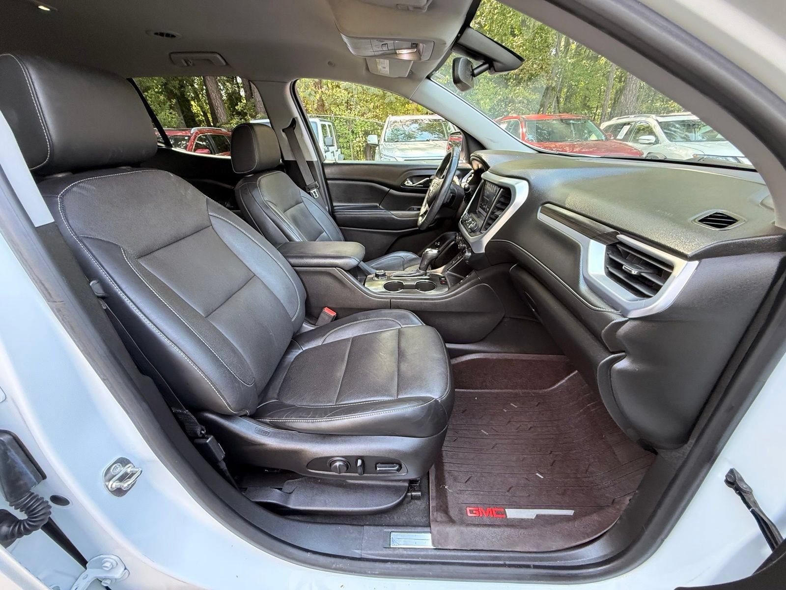 Used 2017 GMC Acadia SLT AWD/4WD image 25