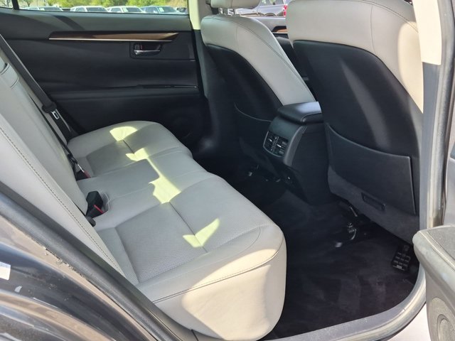 Used 2015 Lexus ES 350 w/ Luxury Package FWD image 28