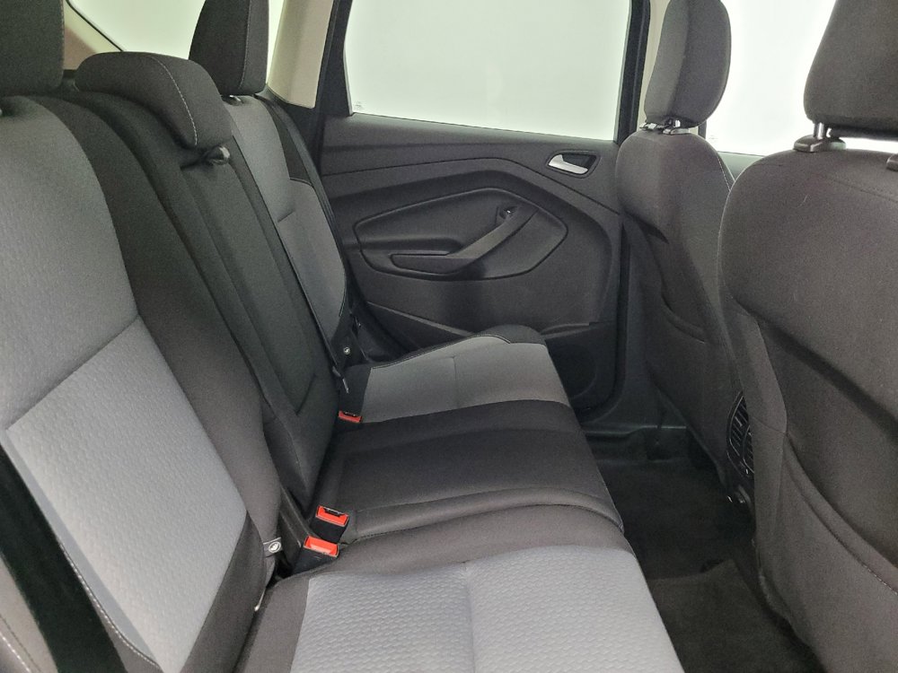 Used 2018 Ford Escape SE image 19