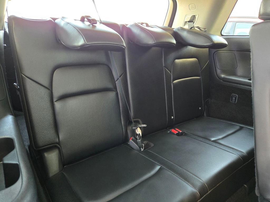 Used 2025 Nissan Pathfinder SL FWD image 25