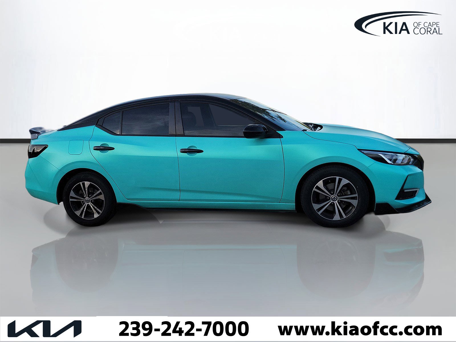 Used 2023 Nissan Sentra SV image 2