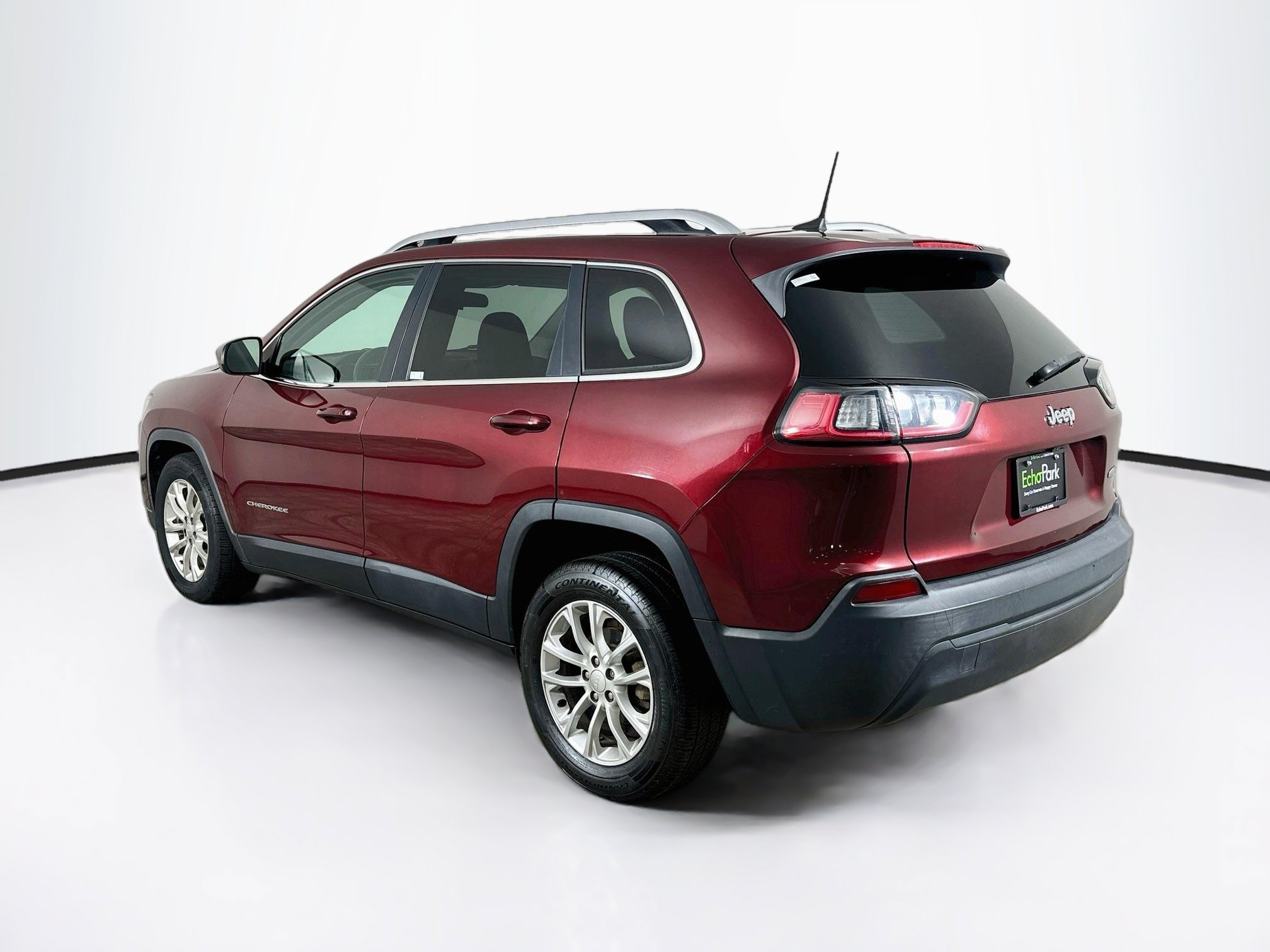 Used 2019 Jeep Cherokee Latitude w/ Popular Appearance Group FWD image 5