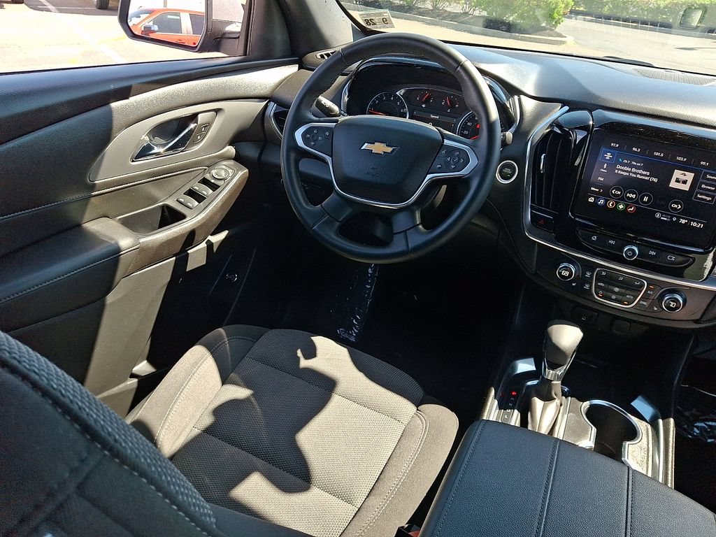 Used 2023 Chevrolet Traverse LT AWD/4WD image 15