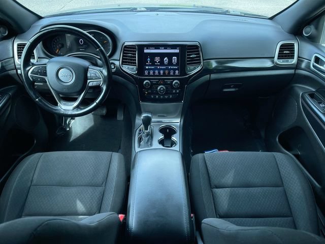 Used 2020 Jeep Grand Cherokee Laredo w/ All-Weather Capability Group AWD/4WD image 21