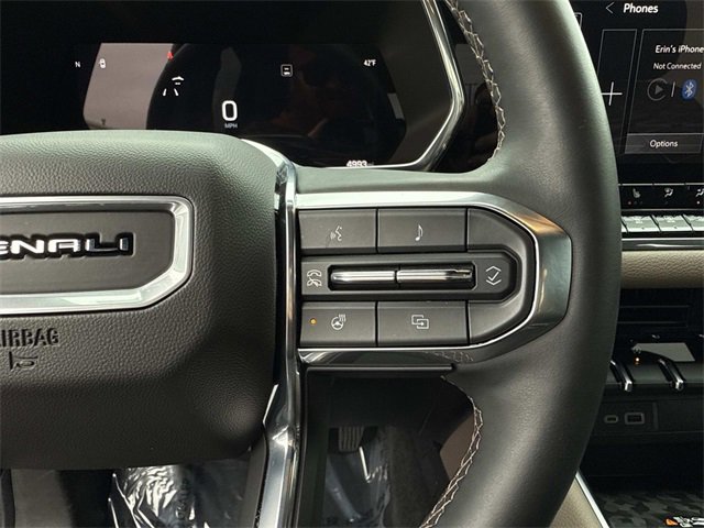 Used 2025 GMC Canyon Denali image 25