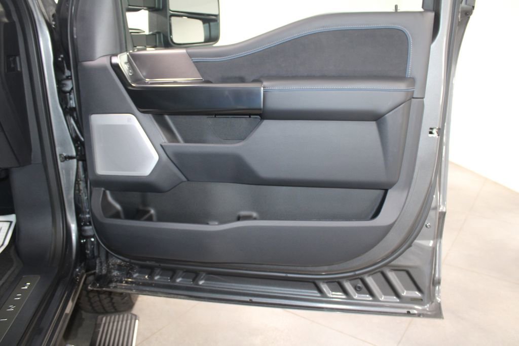 New 2026 Ford F350 Platinum image 30