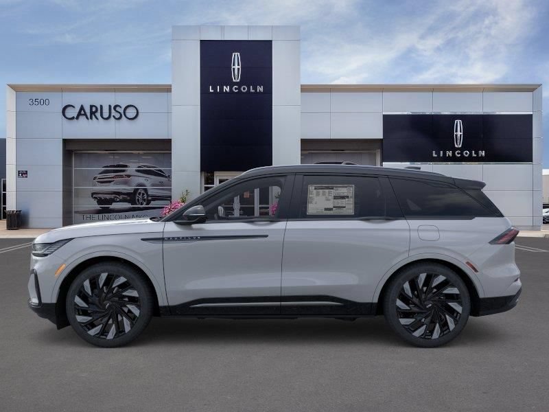 New 2026 Lincoln Nautilus Reserve w/ Jet Appearance Package AWD/4WD image 3