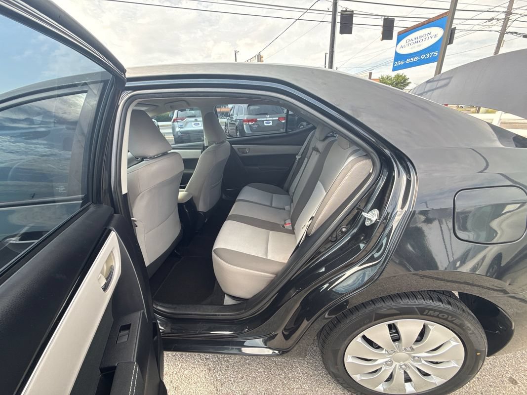 Used 2017 Toyota Corolla LE FWD image 12