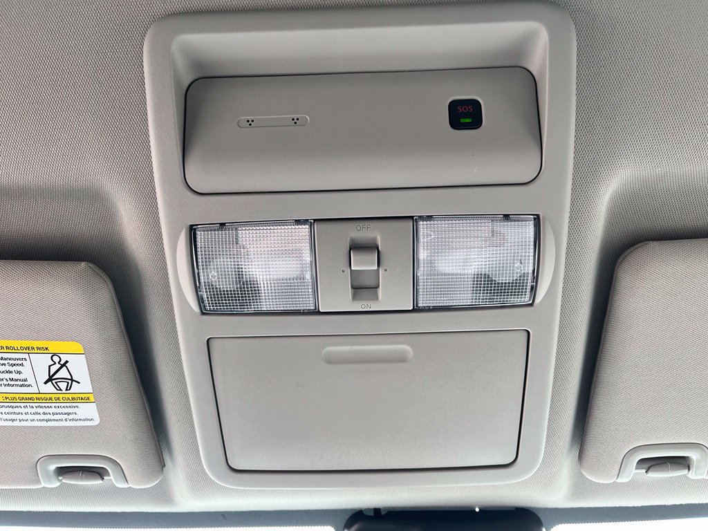 Used 2025 Nissan Frontier SV w/ SV Convenience Package RWD image 32