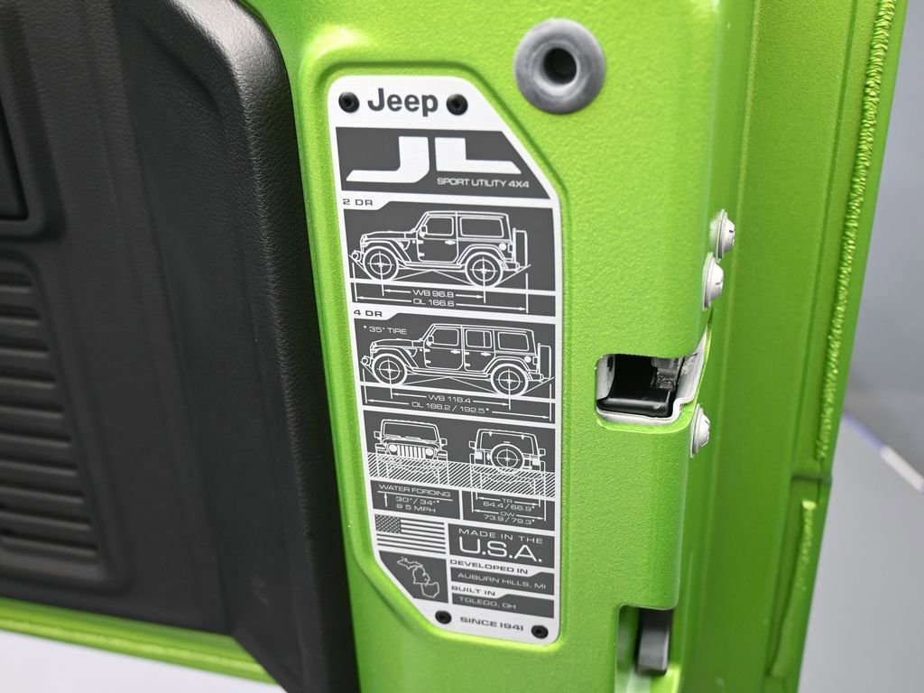Used 2025 Jeep Wrangler Sport S image 40