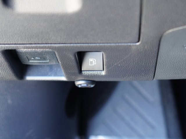 Used 2024 Toyota Highlander XLE AWD/4WD image 23
