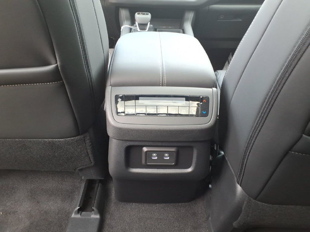 New 2026 Nissan Pathfinder SL w/ SL Premium Package AWD/4WD image 39