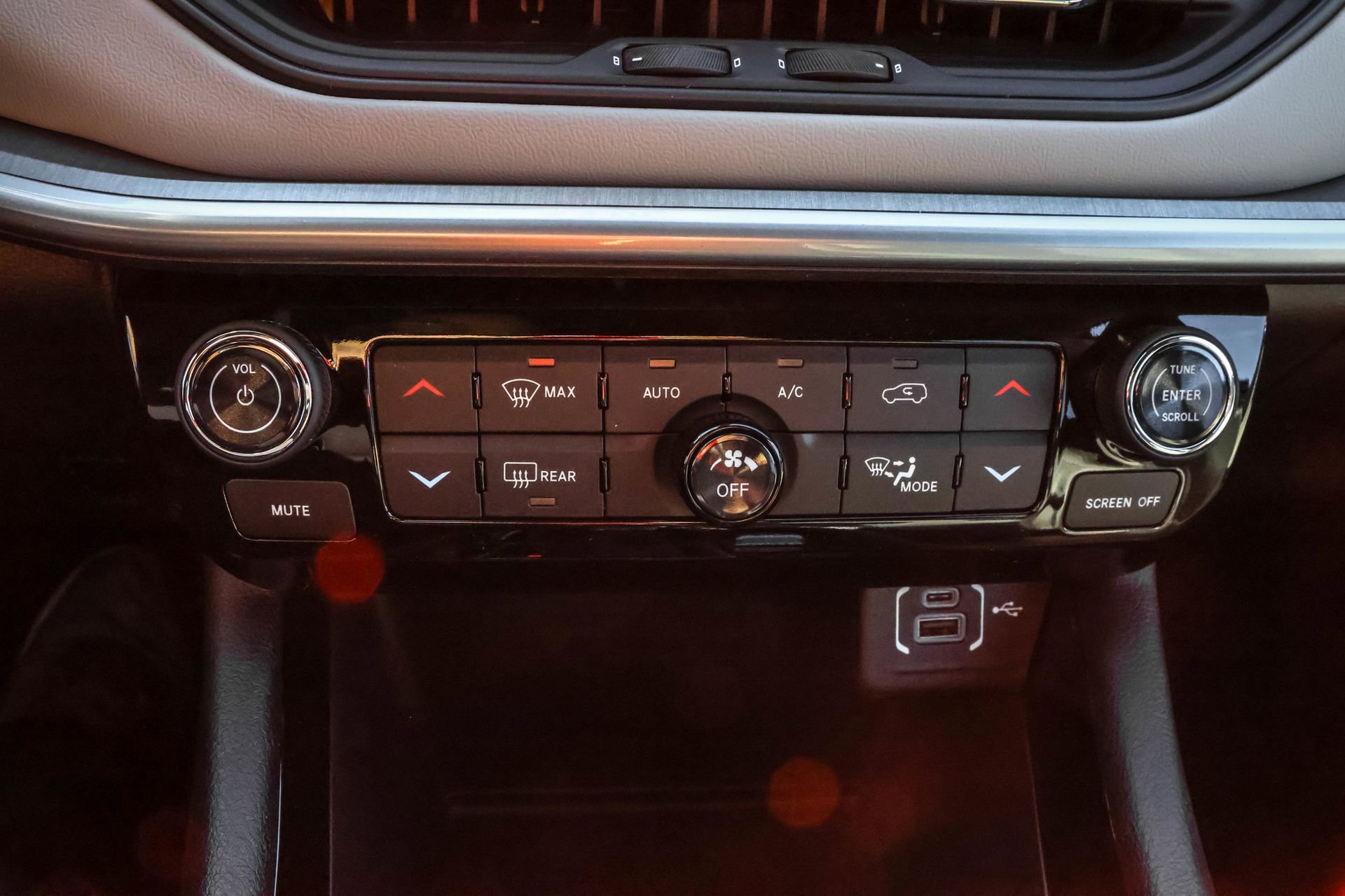 New 2026 Jeep Compass Limited AWD/4WD image 17
