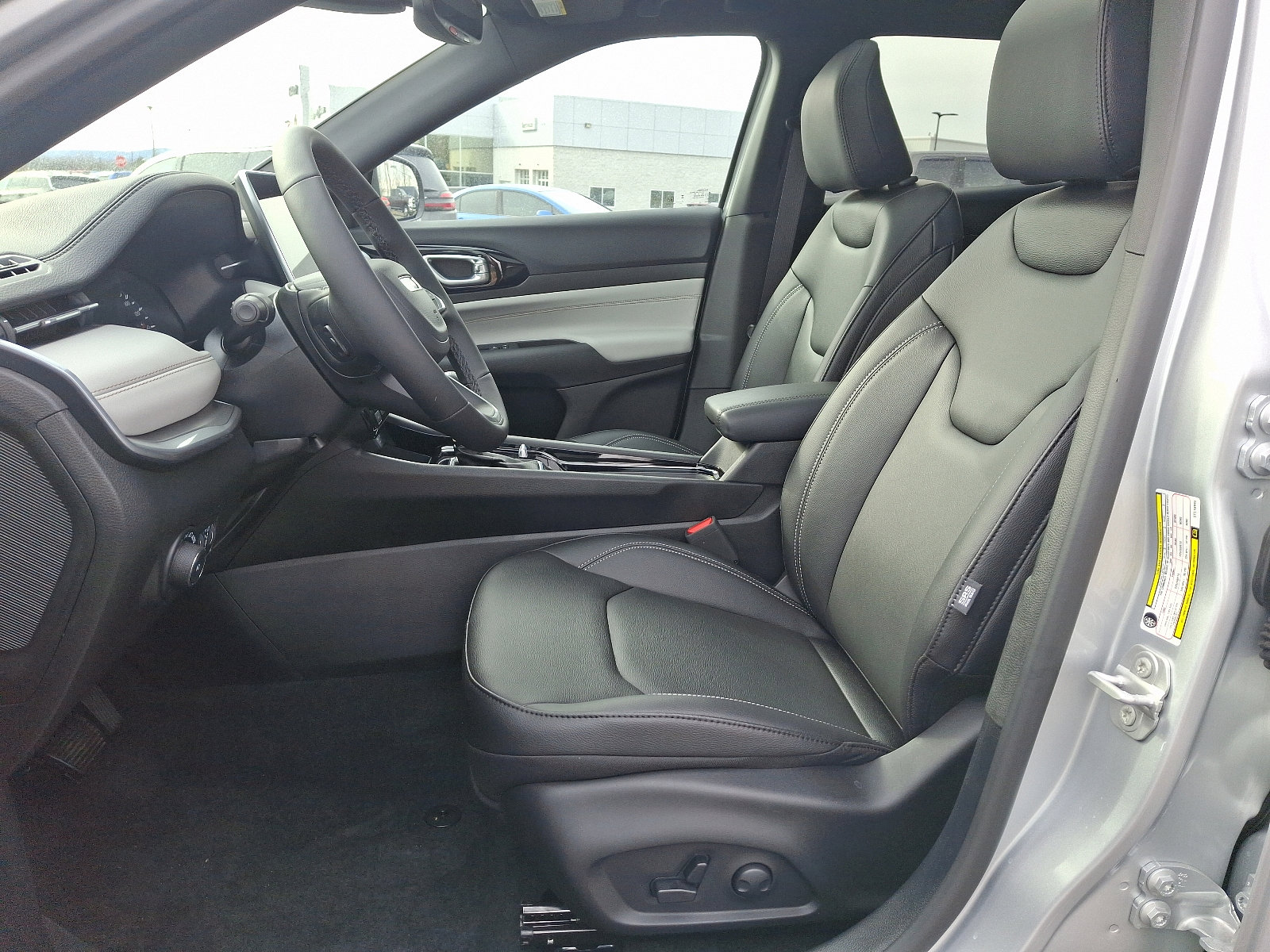 New 2025 Jeep Compass Limited w/ Sun & Sound Group image 10