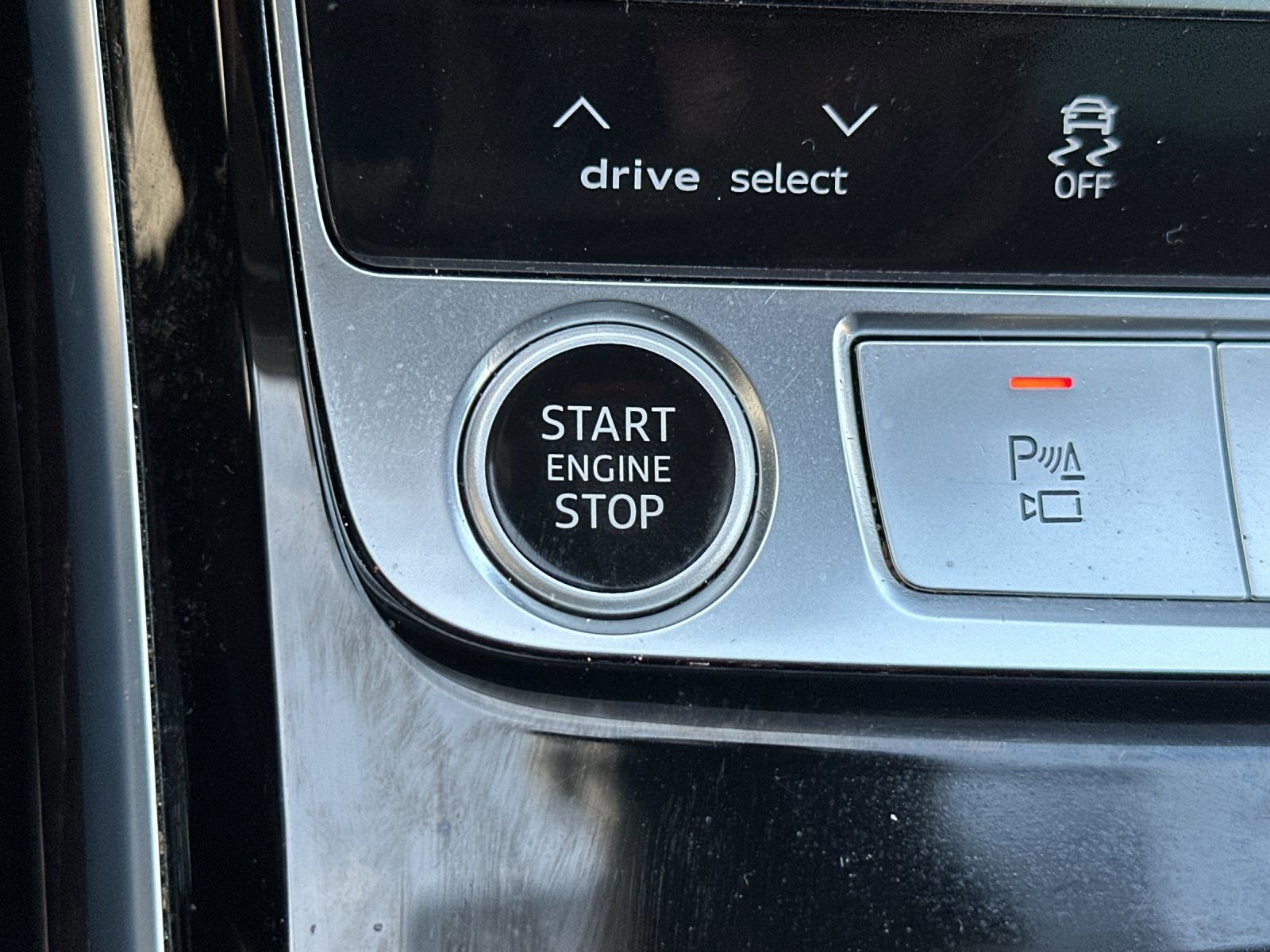 Used 2022 Audi A8 L 3.0T image 24