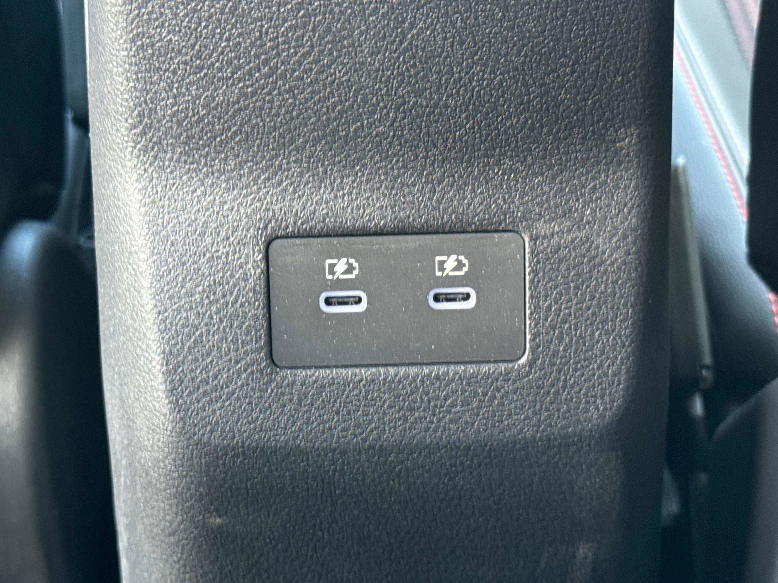 Used 2025 Nissan Kicks SR AWD/4WD image 16