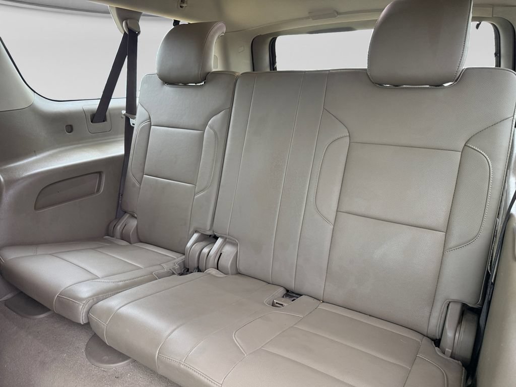 Used 2020 Chevrolet Suburban Premier AWD/4WD image 24
