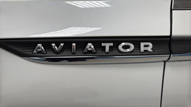 Used 2024 Lincoln Aviator AWD w/ Premium Package image 30