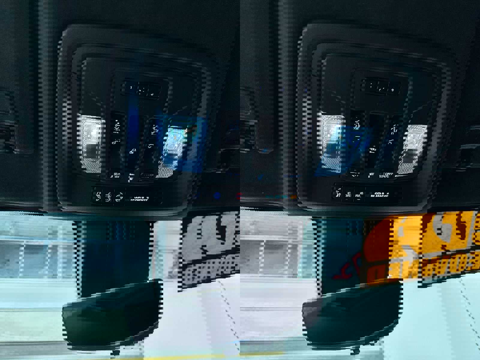 Used 2024 GMC Sierra 2500 Denali Ultimate image 32