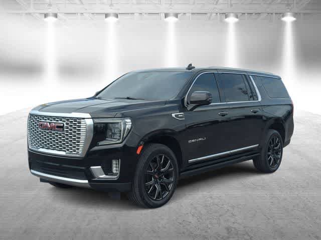 Used 2021 GMC Yukon XL Denali w/ Denali Premium Package AWD/4WD image 4