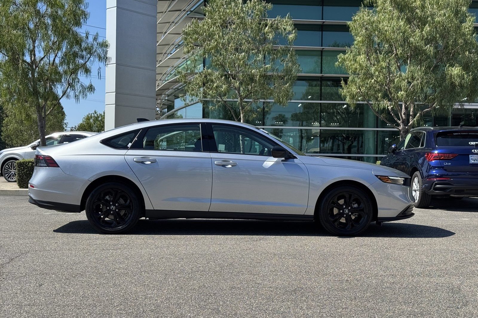 Certified 2025 Honda Accord SE image 9