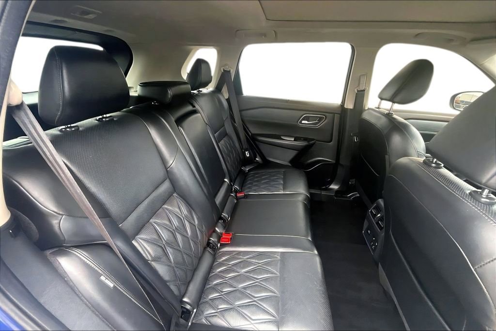 Used 2021 Nissan Rogue Platinum AWD/4WD image 23
