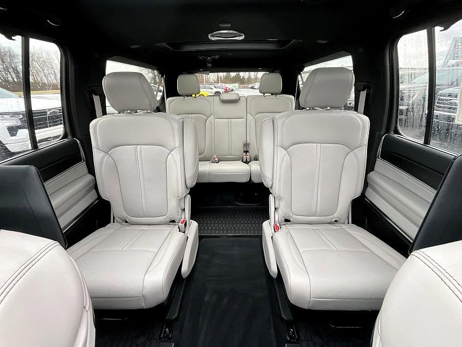 New 2026 Jeep Grand Wagoneer L Summit image 39