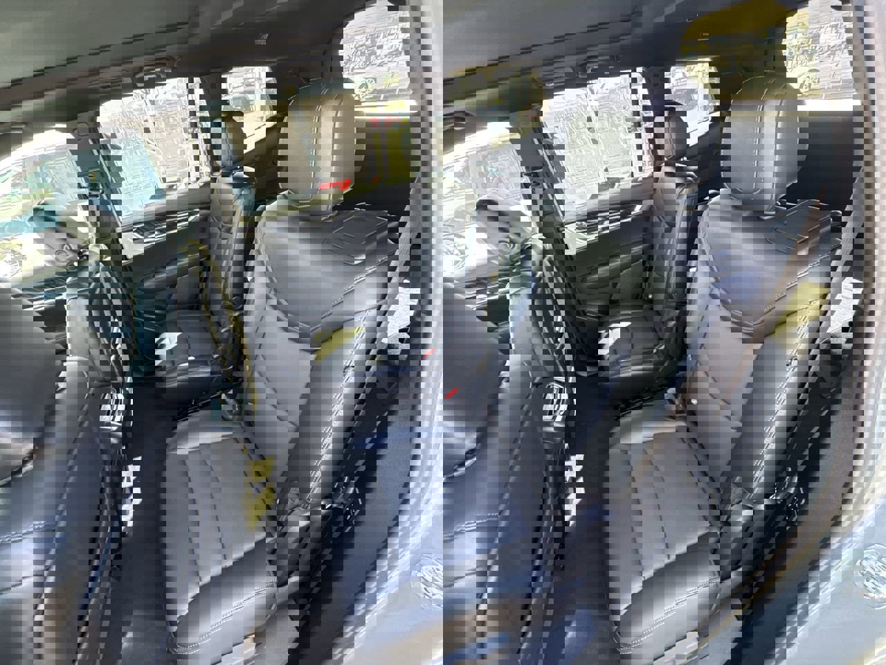 Used 2025 Cadillac XT6 Premium Luxury image 25