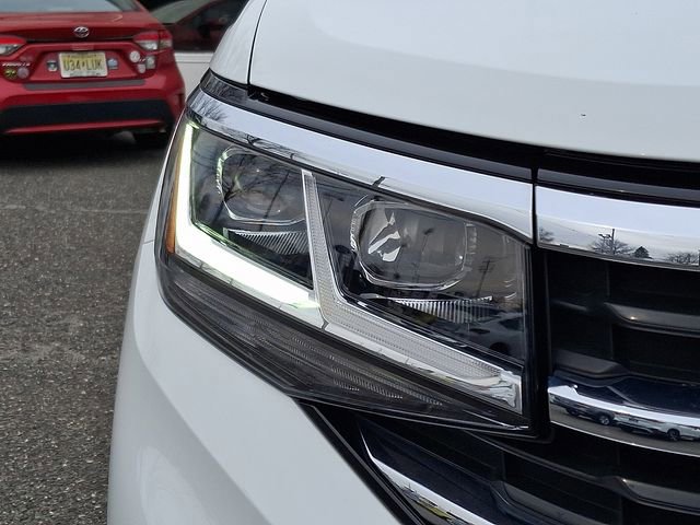 Used 2023 Volkswagen Atlas SE w/ Black Wheel Package image 9