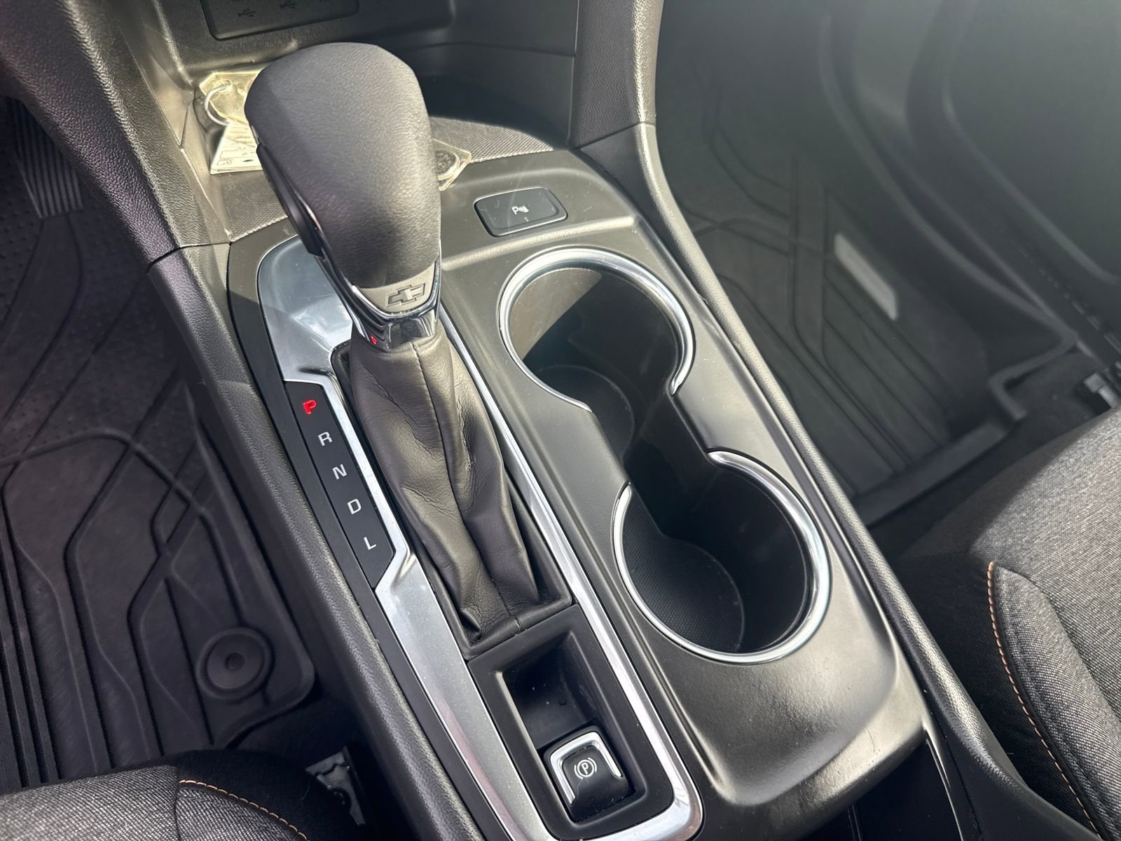 Used 2024 Chevrolet Equinox LT w/ LPO, Floor Liner Package image 13