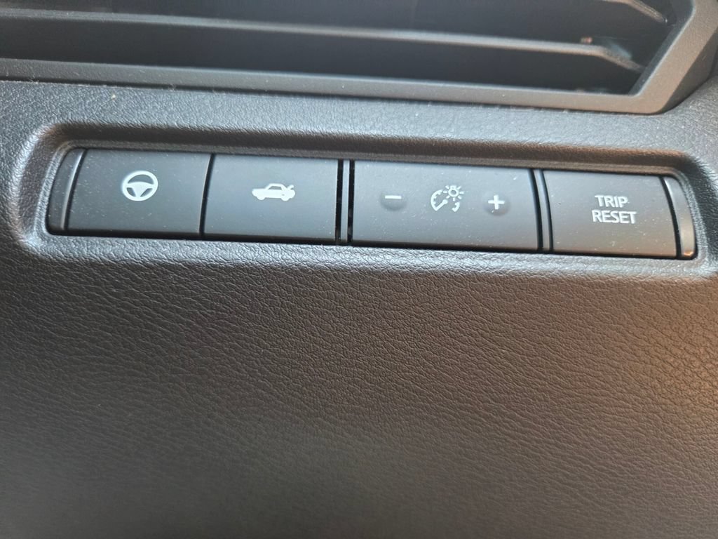 Used 2024 Nissan Altima 2.5 SV w/ SV Premium Package FWD image 12