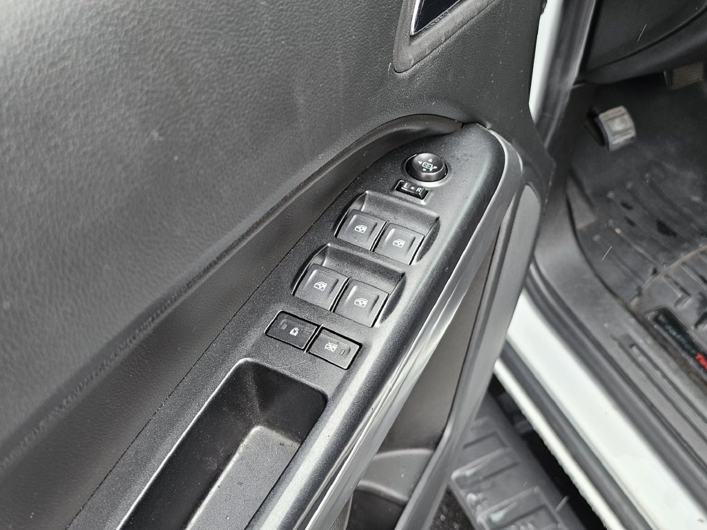Used 2022 Chevrolet Colorado LT RWD image 16