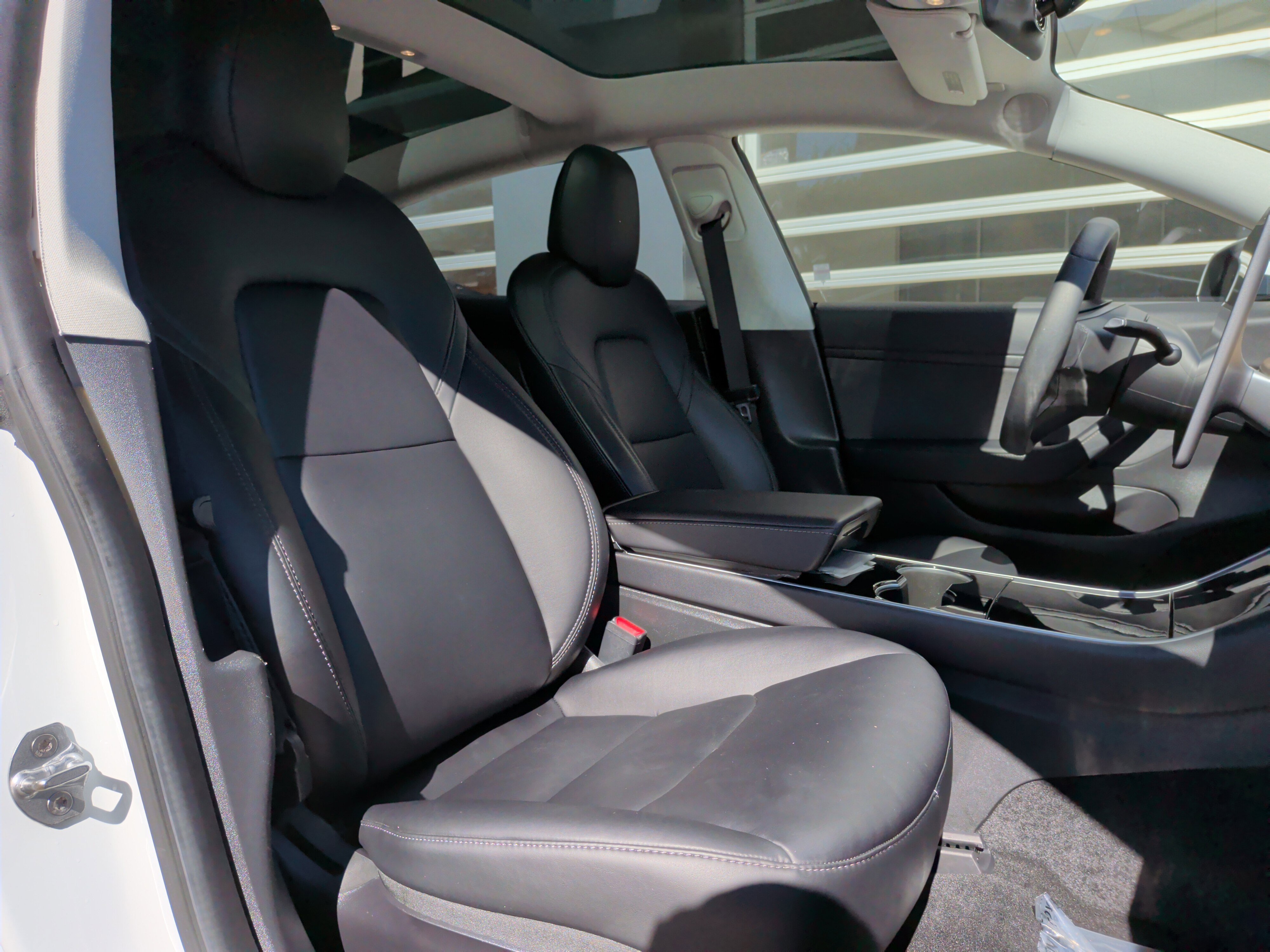 Used 2020 Tesla Model 3 Standard Range image 33