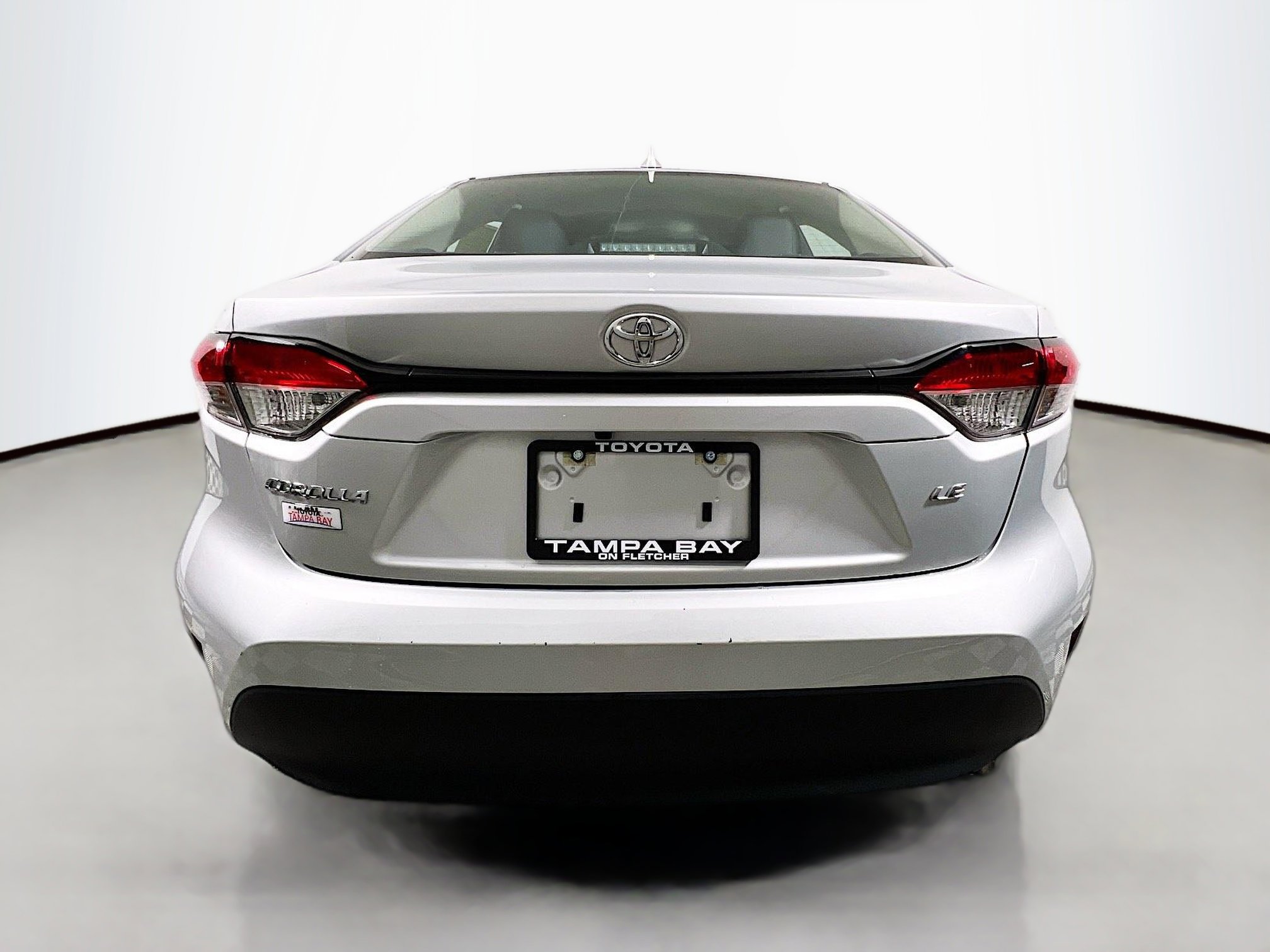 Used 2025 Toyota Corolla LE FWD image 6
