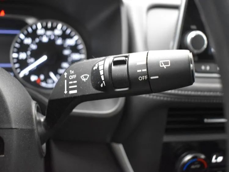 Used 2023 Nissan Rogue SV image 25