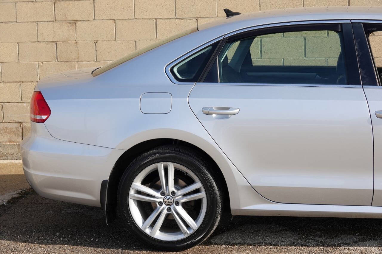 Used 2015 Volkswagen Passat TDI SE FWD image 29