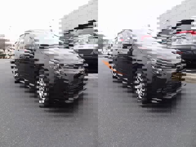 Certified 2024 Toyota Corolla LE image 3