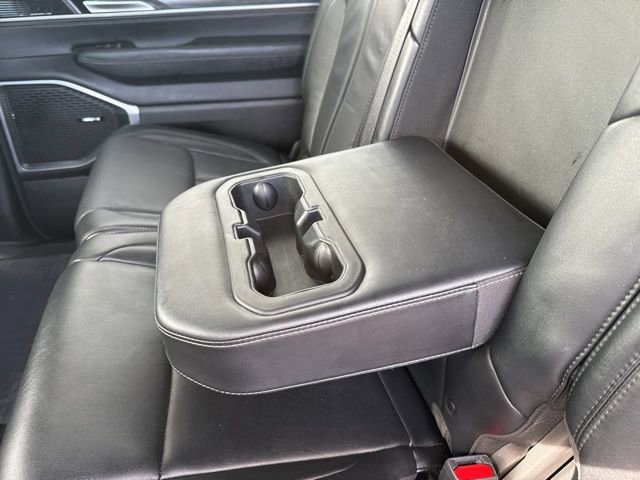 Used 2024 Jeep Wagoneer L Series II w/ Flexible Seating Group image 40