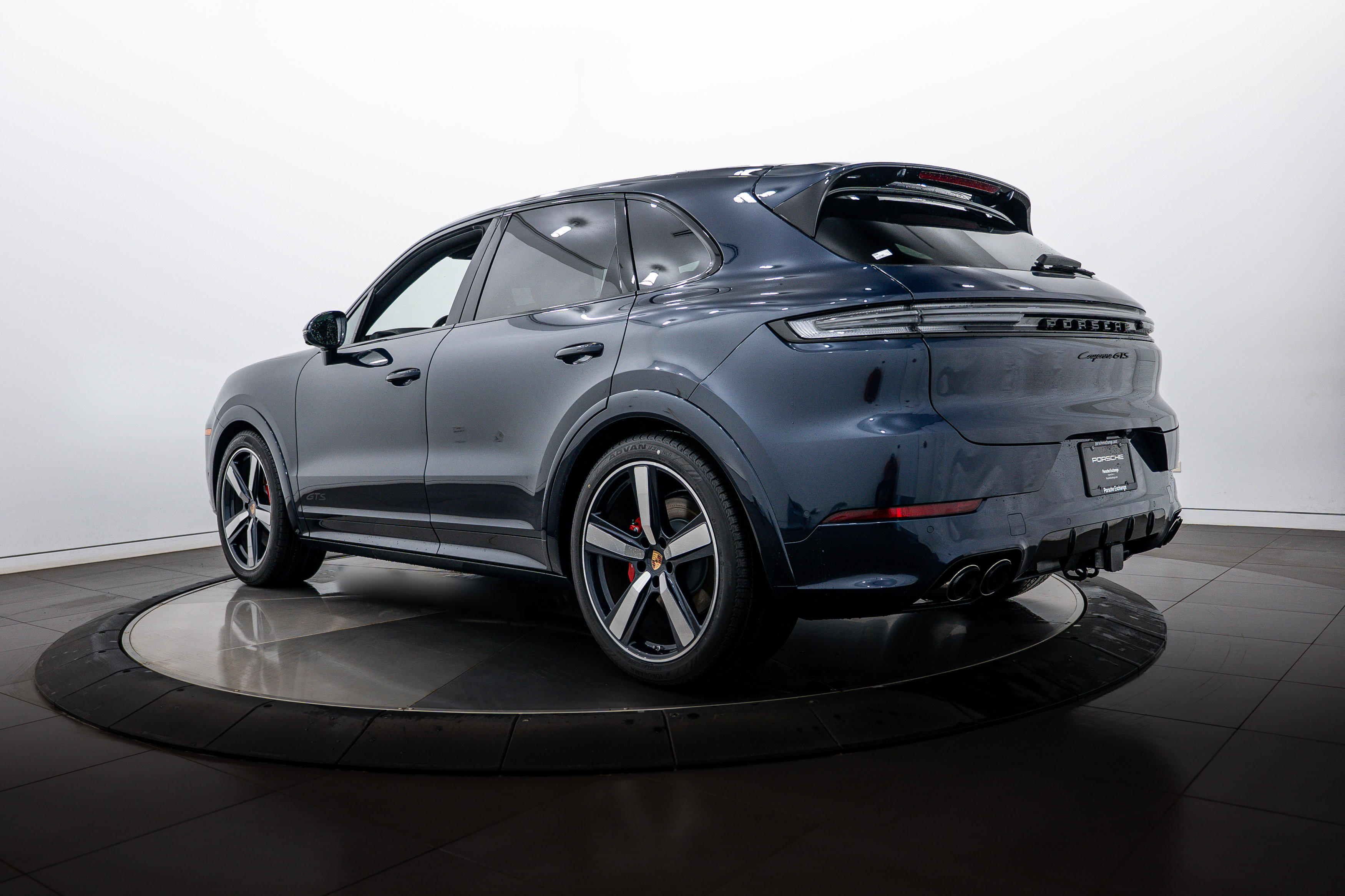New 2026 Porsche Cayenne GTS AWD/4WD image 3