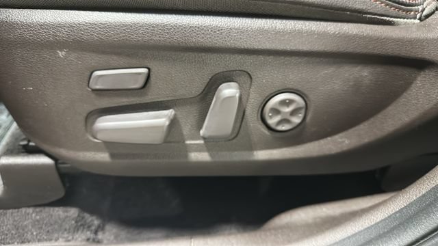 Used 2019 Hyundai Santa Fe AWD image 10