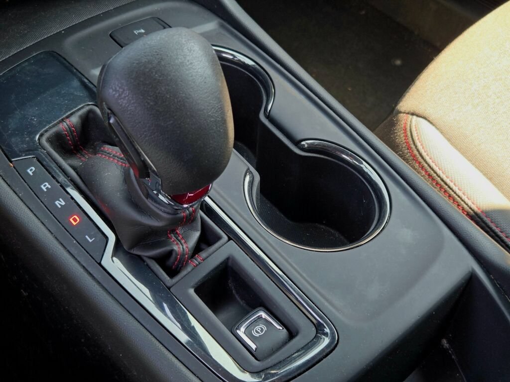 Used 2023 Chevrolet Equinox RS w/ LPO, Floor Liner Package FWD image 30