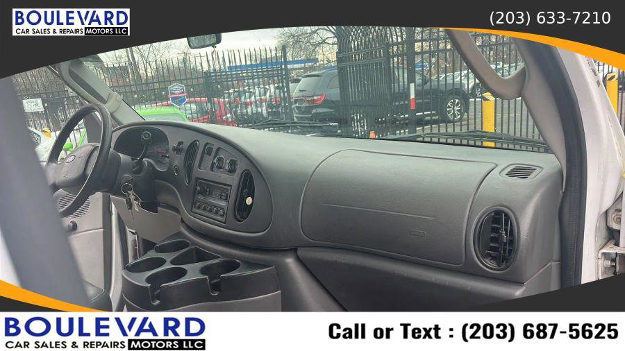 Used 2006 Ford E-350 and Econoline 350 Super Duty image 17