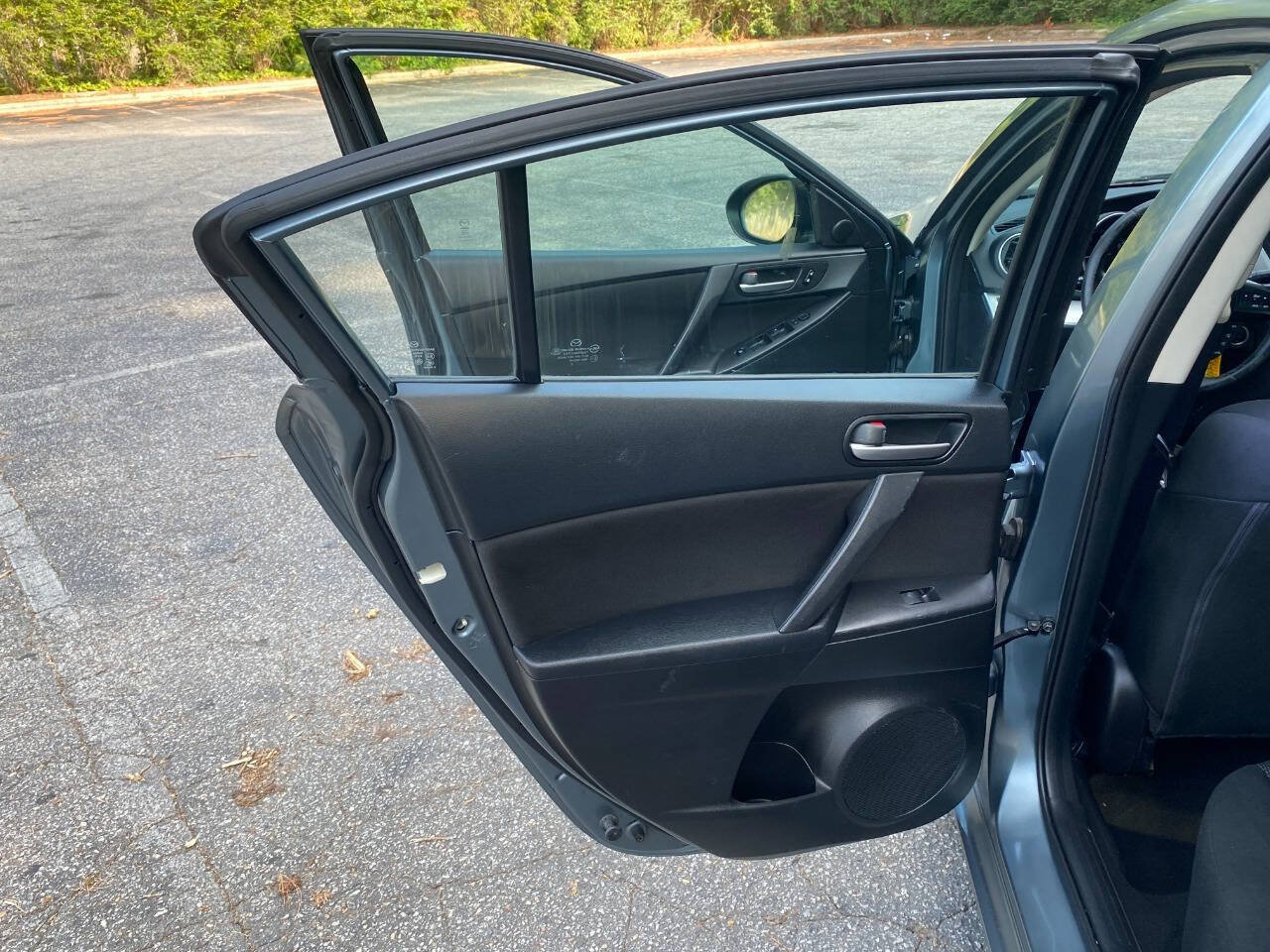 Used 2013 MAZDA MAZDA3 i Touring FWD image 32