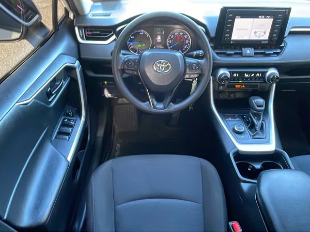 Used 2020 Toyota RAV4 LE image 19