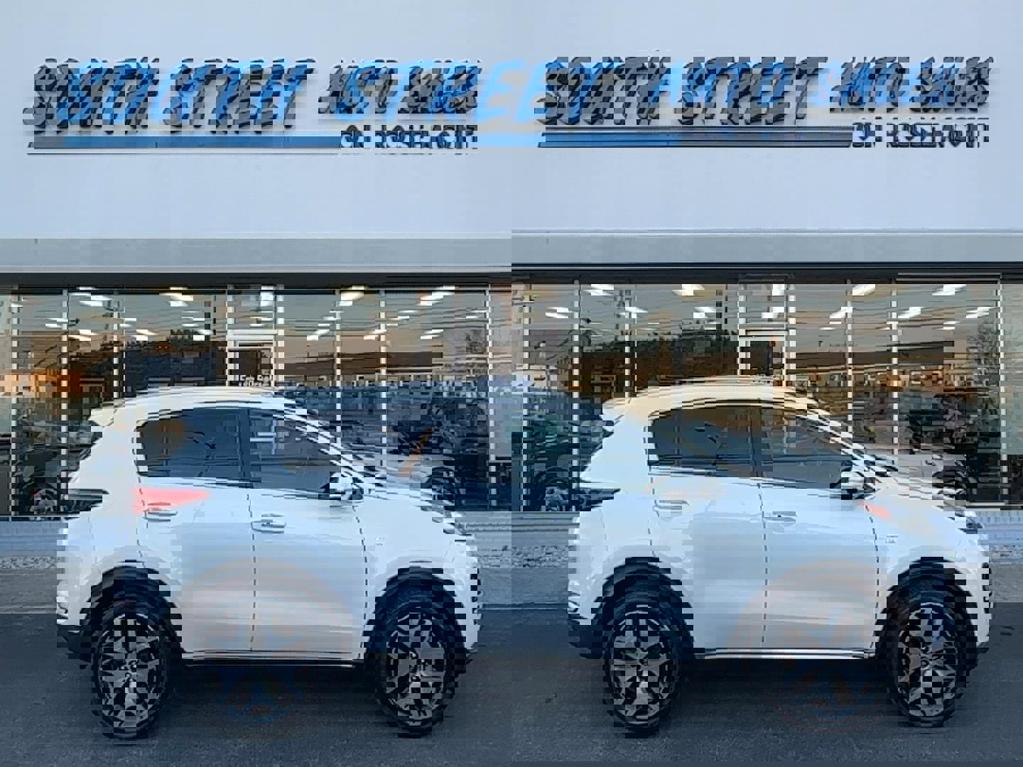 Used 2017 Kia Sportage SX image 1