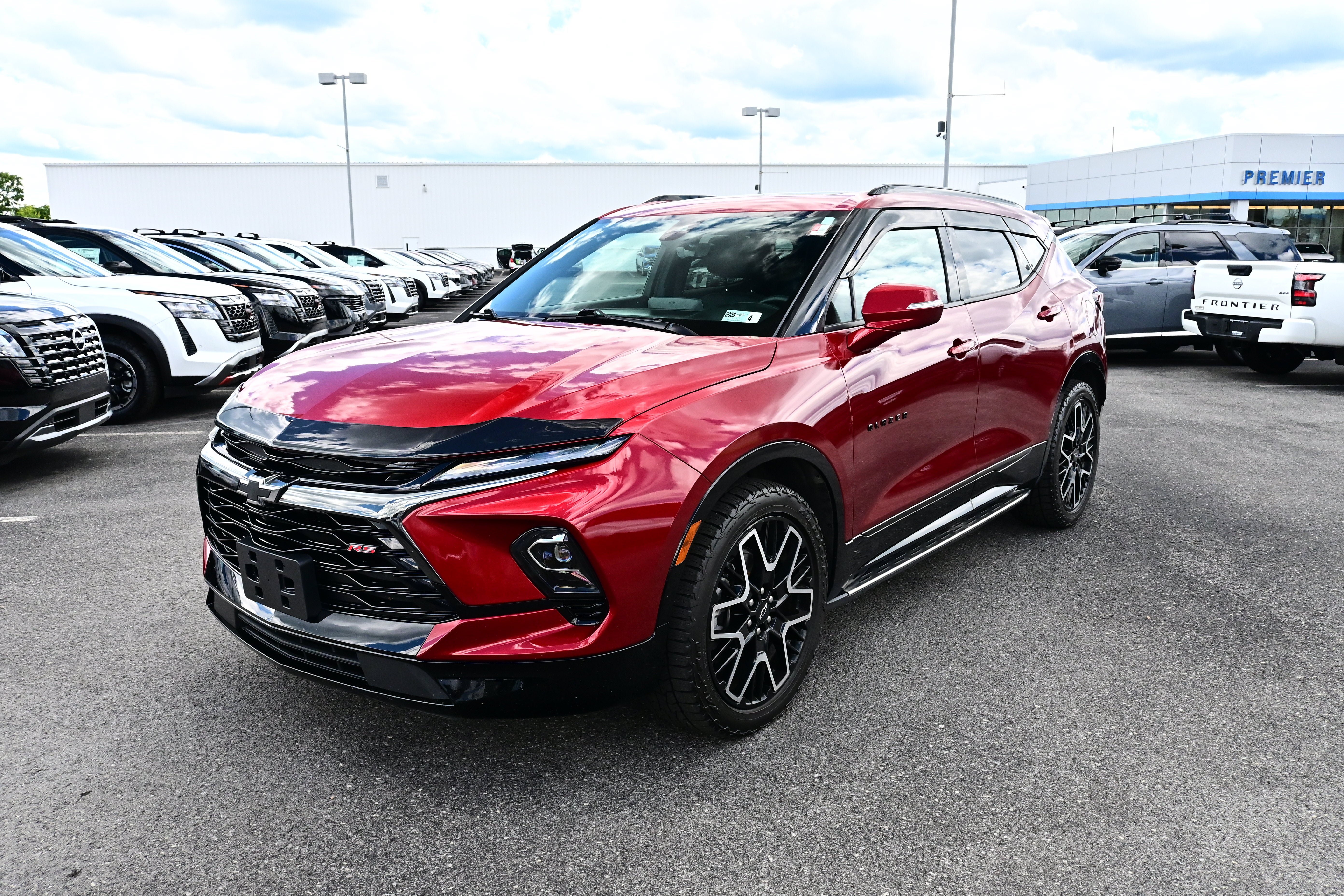 Used 2023 Chevrolet Blazer RS w/ Driver Confidence II Package AWD/4WD image 4