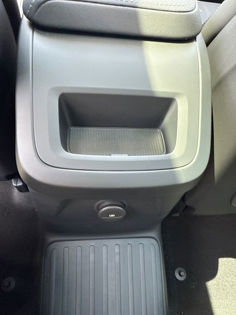 New 2025 Volvo XC60 T8 Ultra image 7