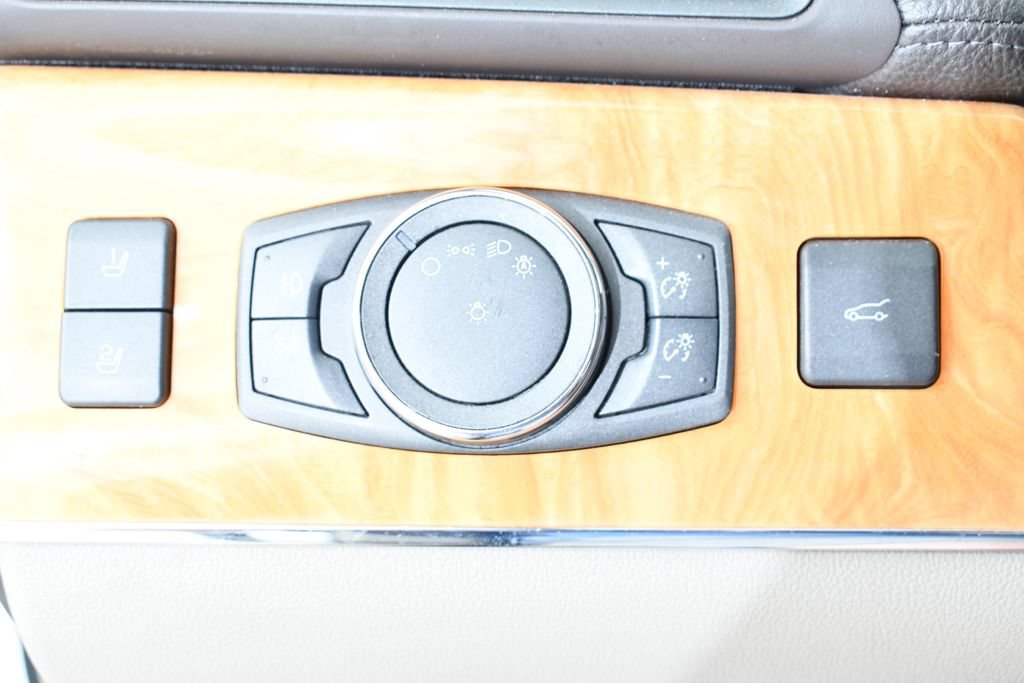 Used 2015 Lincoln MKX AWD w/ Equipment Group 102A image 29